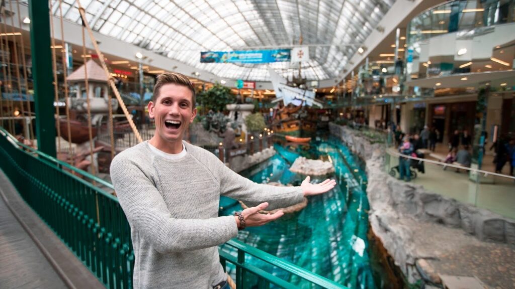 LARGEST MALL IN NORTH AMERICA - West Edmonton Mall